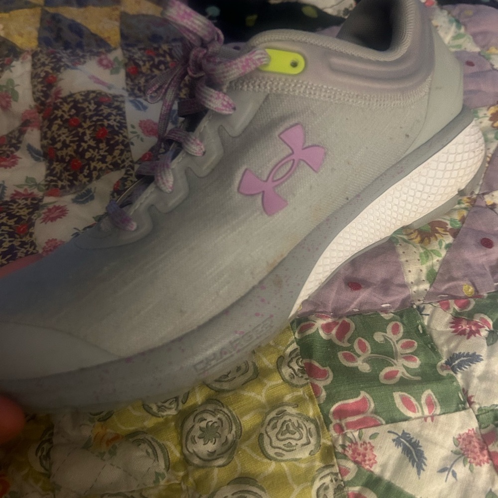 Under Armor 8.5 shoe barely worn